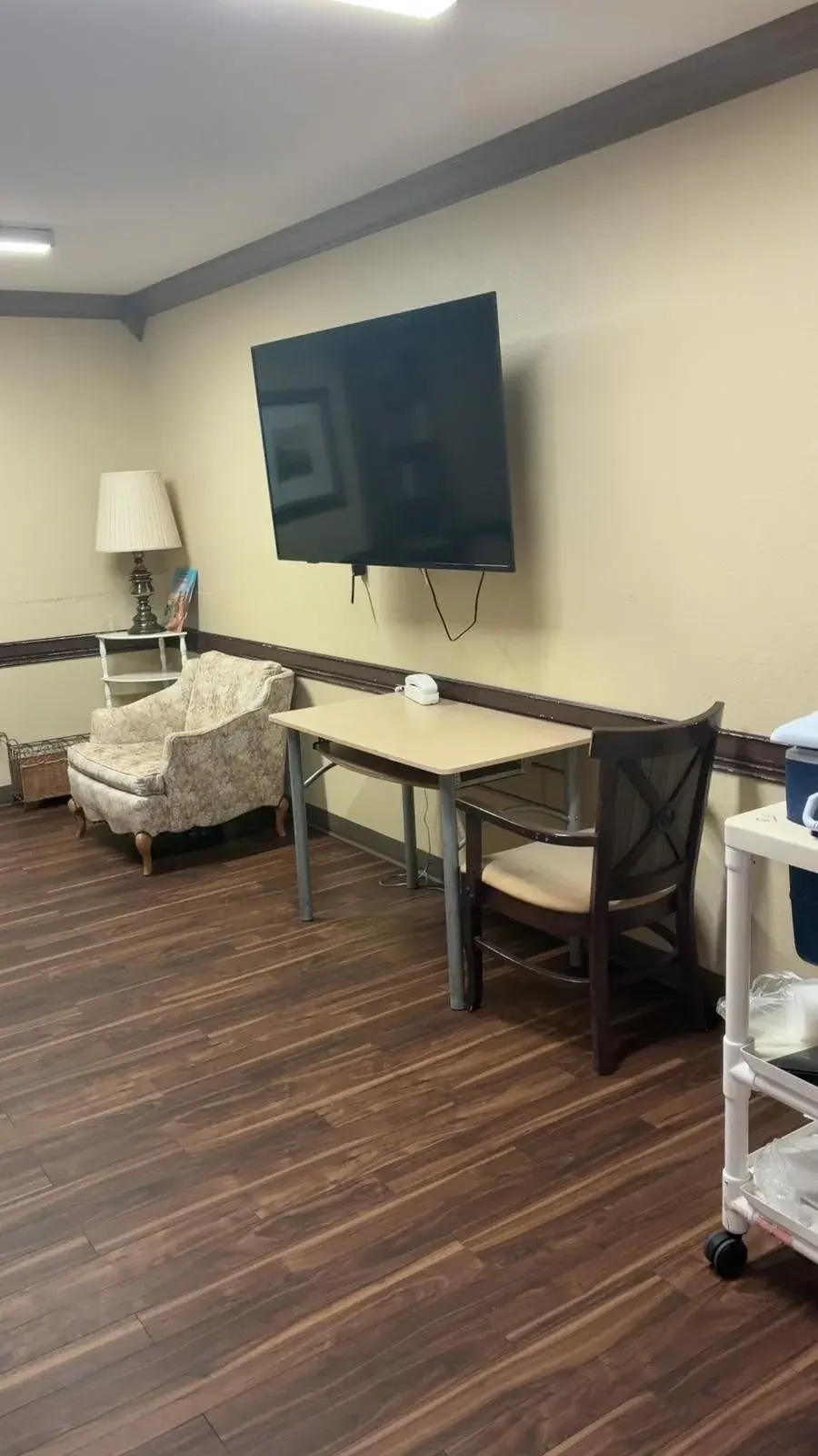 A television lounge at Vivo Healthcare Gandy